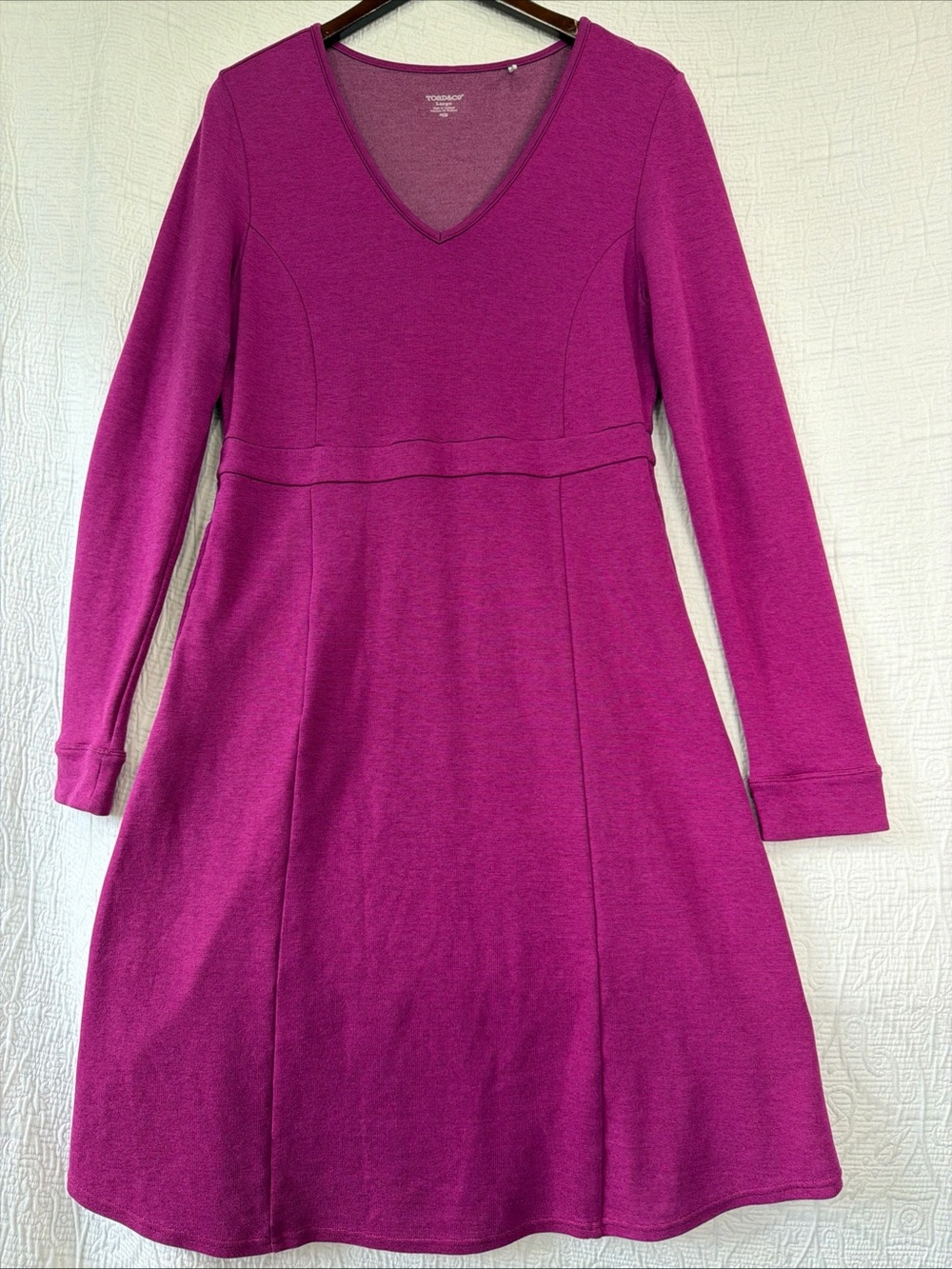 Toad Co Tomboy Dress Size Large Fuchsia V Neck Tencel Hiking Outdoor Sporty Fall